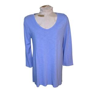 Chico's The Ultimate Tee periwinkle blue v-neck and 3/4 length sleeve‎ Size 0